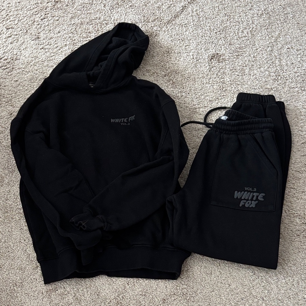 White fox hoodie and sweatpants